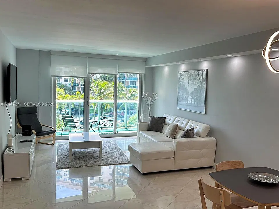 19380 Collins Ave #321