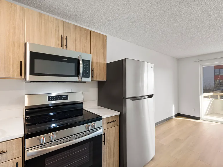 Baycrest Apartments — Photo 4