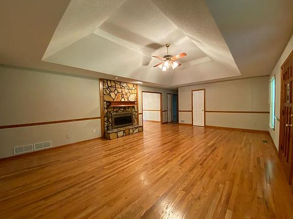 3rd image of 3036 Gum Creek Ln