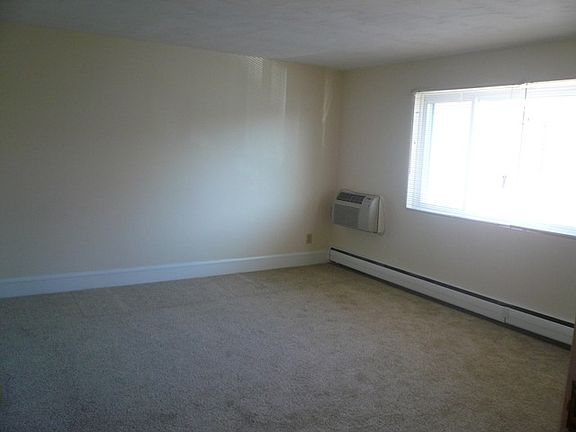 2nd image of 185 Norwood Ave APT 204
