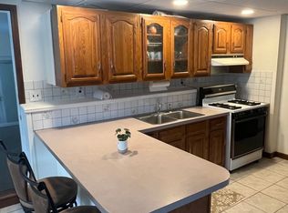 35 Lincoln Ln, Dracut, MA 01826