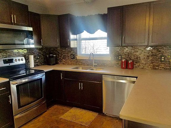 2nd image of 10039 Deepwood Ct