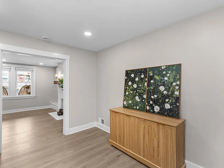 746 Loretta St — Photo 13