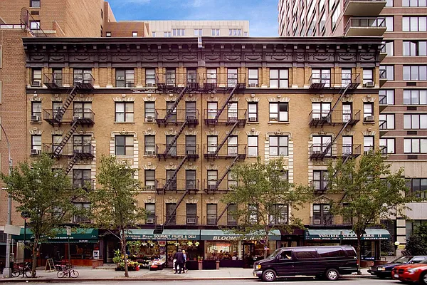 Rented by Jack Resnick & Sons | media 1