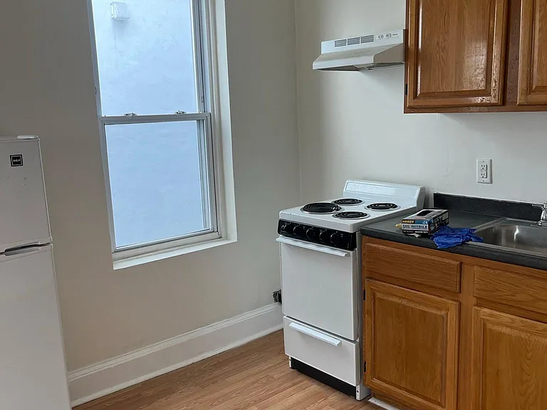 1204 S 15th St #2 — Photo 3