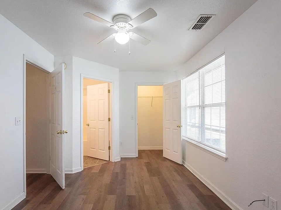 726 W Georgia St #1