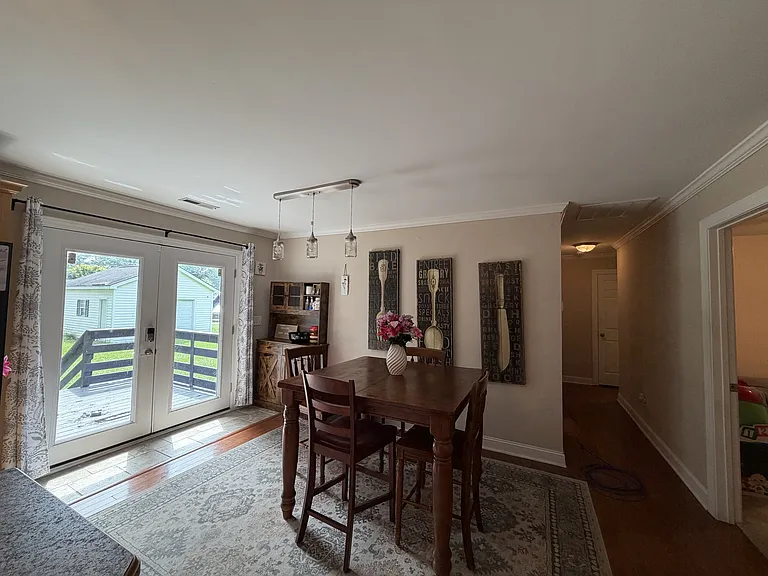 3710 Robinson St — Photo 13