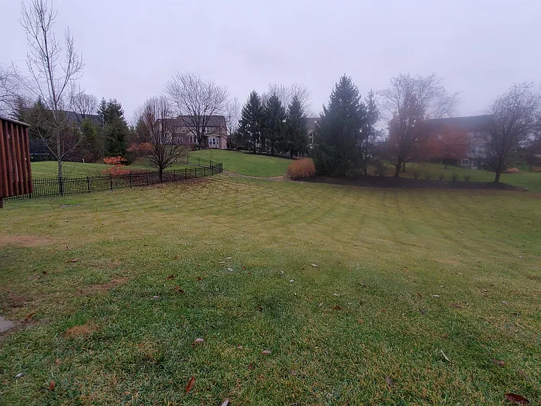 2306 Shimmering Bay Ln — Photo 33
