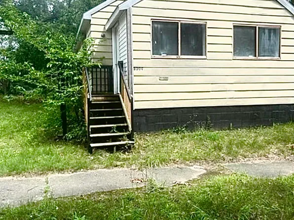 3304 Jefferson St, Muskegon Heights, MI 49444