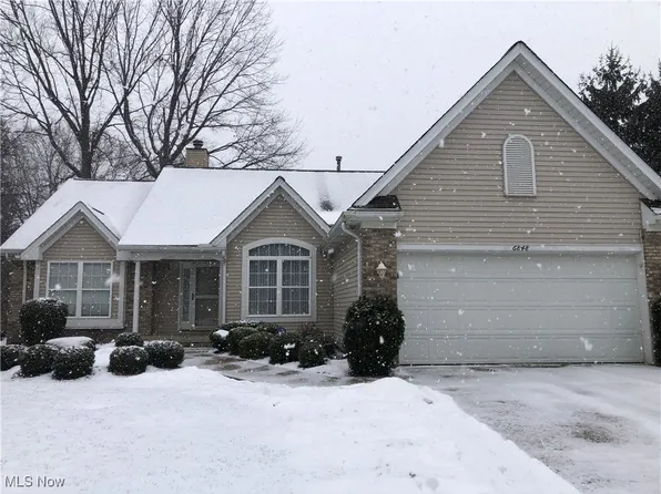 6848 Sutton Pl, Middleburg Heights, OH 44130
