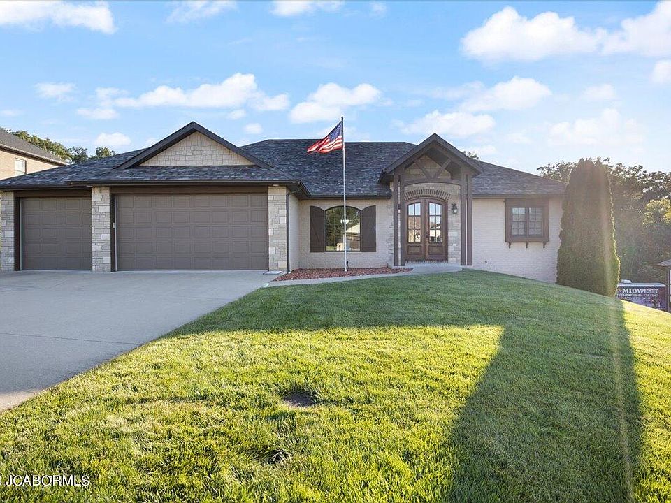 1st image of 5518 La Charette Dr