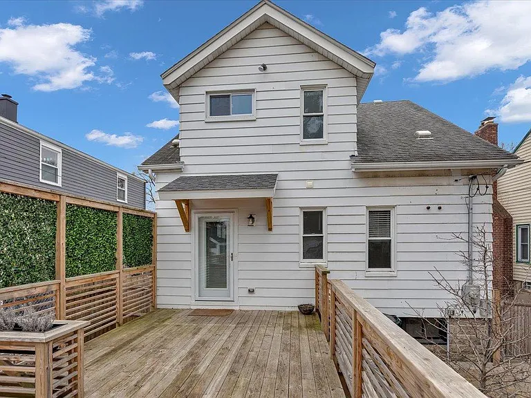271 E Woodland St — Photo 39