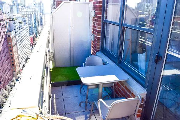 Rented by Meraki Realty LLC | media 13