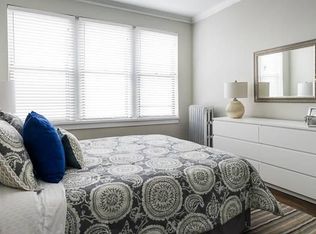 5505 S Everett Ave APT 2W, Chicago, IL 60637