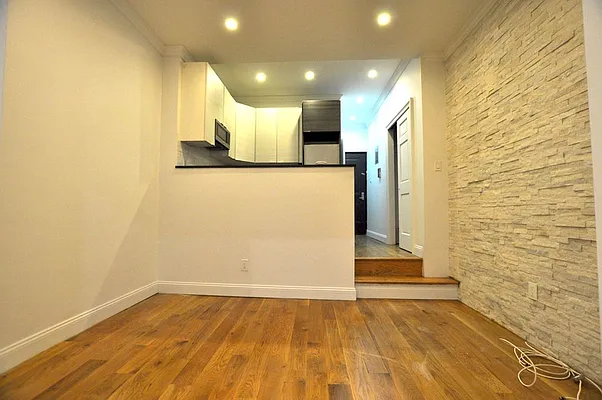 Rented by REAL New York | media 9