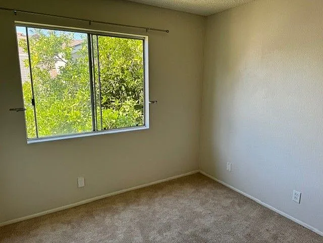 6828 Ponce Ave — Photo 20