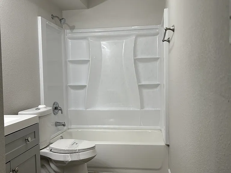 407 N Justin Ave #A — Photo 8