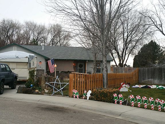 3rd image of 637 Togstad Ct