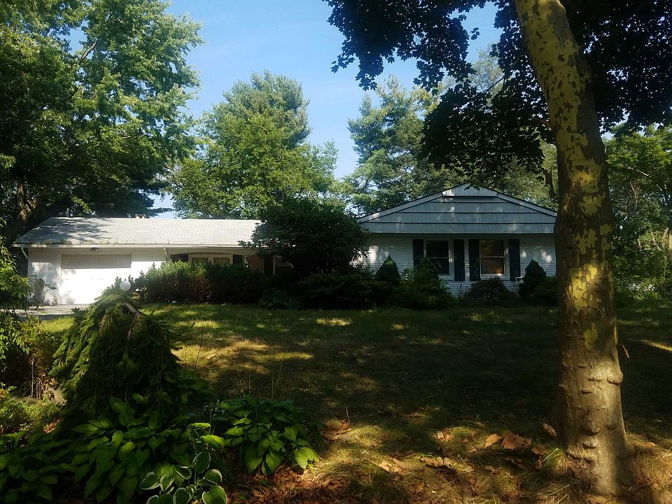 1st image of 11 Millstream Ln