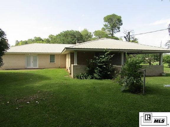 2nd image of 2890 Magnolia Dr