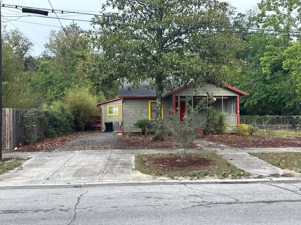 205 NE 9th St, Gainesville, FL 32601