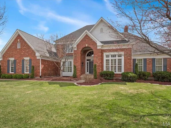 2142 White Lane Dr, Chesterfield, MO 63017