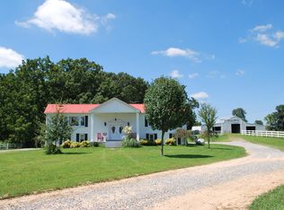 9667 Luther Ln, Bon Aqua, TN 37025