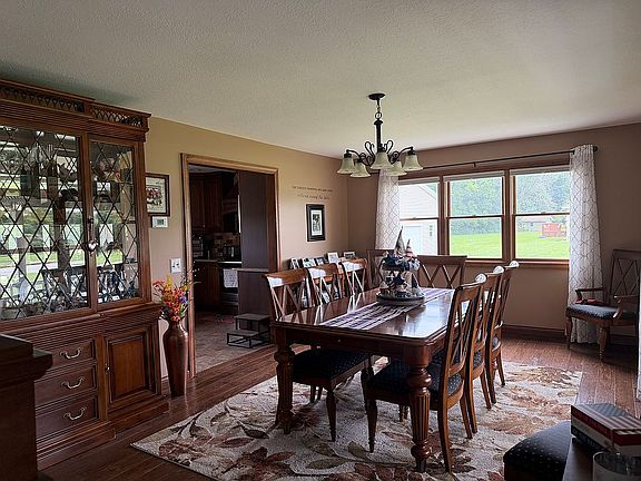 3rd image of 62 Lakeside Villa