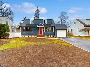 49 Roselle Ave, Cranford, NJ 07016