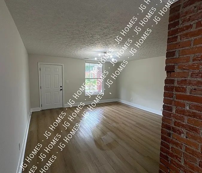 2725 Hale Ave — Photo 12