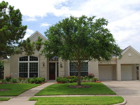 2nd image of 25511 Wildbrook Crossing Ln