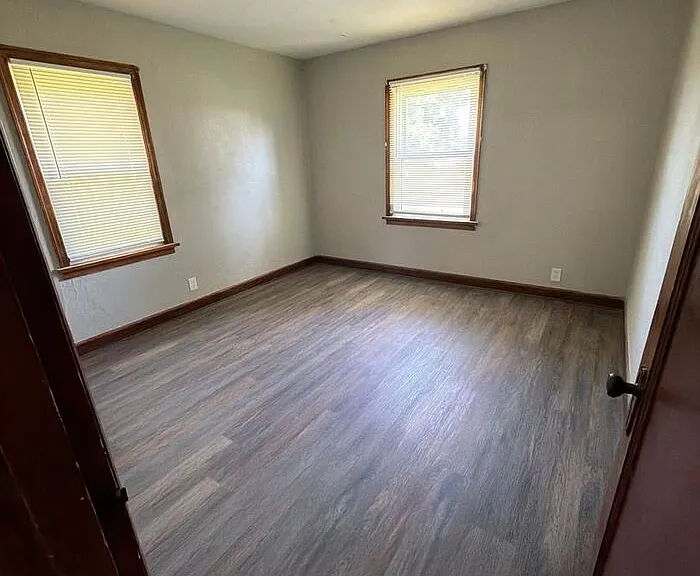 12326 Larimore Rd — Photo 11