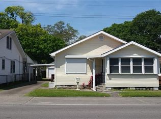 119 Apple St, Norco, LA 70079