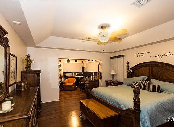 5th image of 15484 Admiralty Cir Unit 4