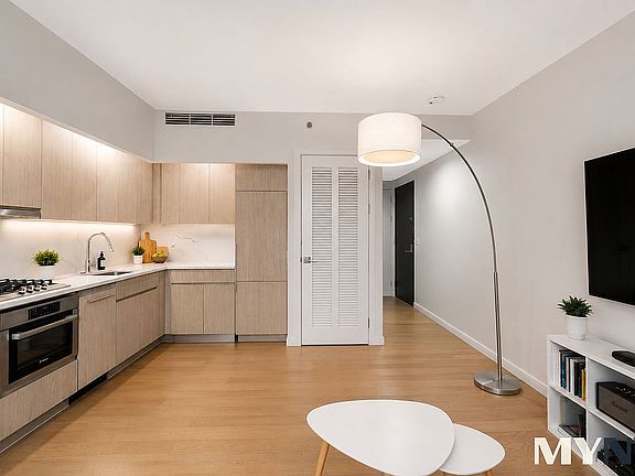 4th image of 37-26 32nd St #2K