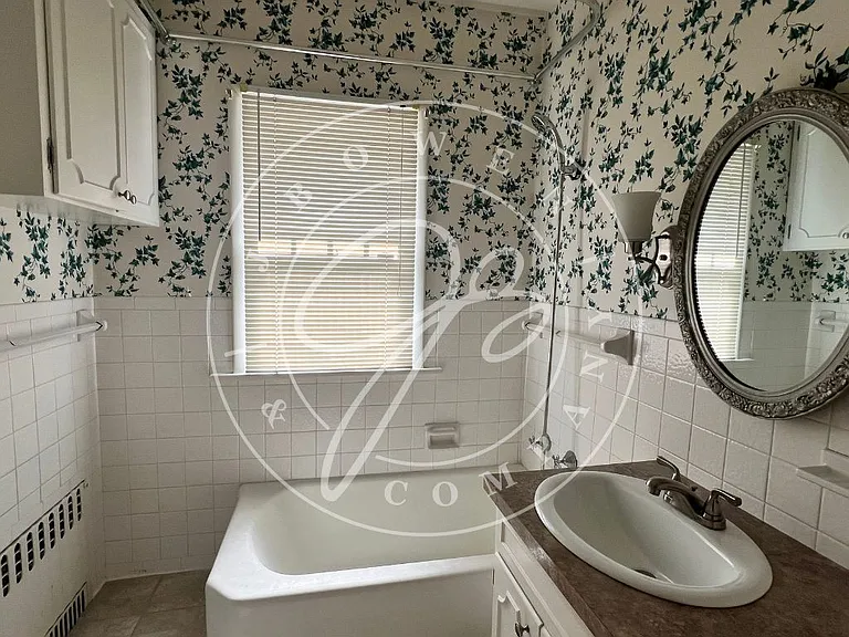 1759 Loxley Rd — Photo 4