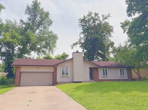 2546 W Roxbury St, Springfield, MO 65807