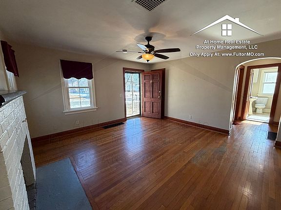 3rd image of 707 Hollyhock Dr