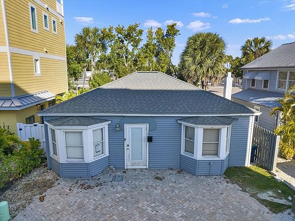3rd image of 39 181st Ave W