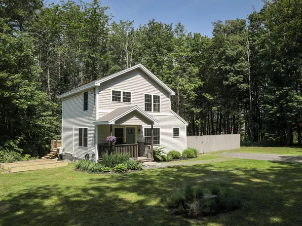 17 Oak Avenue, Freeport, ME 04032