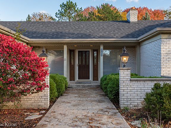 2nd image of 317 Hambletonian Dr
