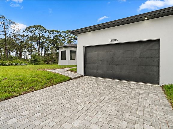 4th image of 12086 Chamberlain Blvd