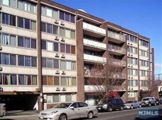 515 Anderson Ave #C002B-2B, Cliffside Park, NJ 07010