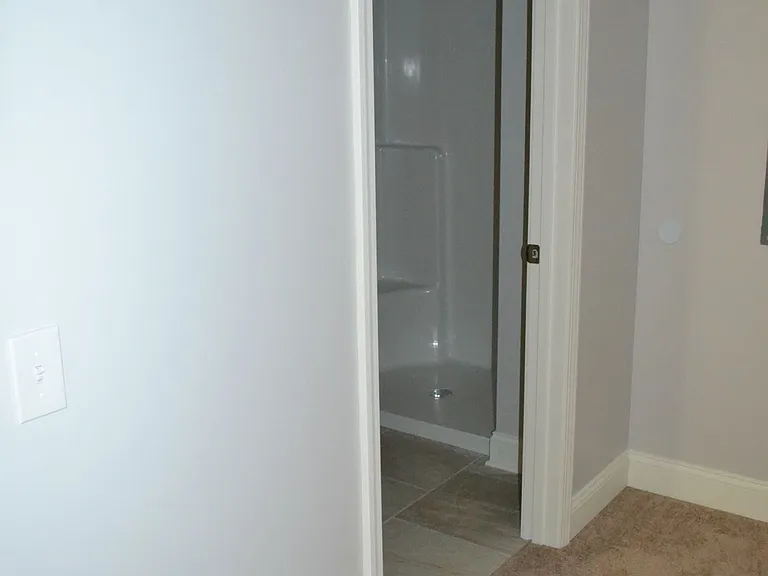 156 Lambert Dr — Photo 34