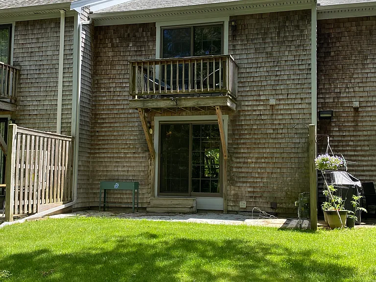 195 Falmouth Rd #12E — Photo 7