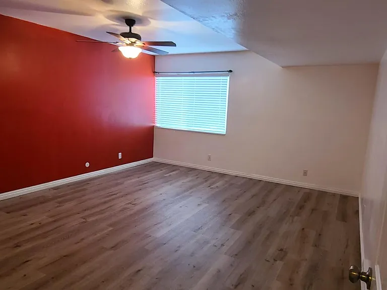 335 Peach Ln — Photo 24