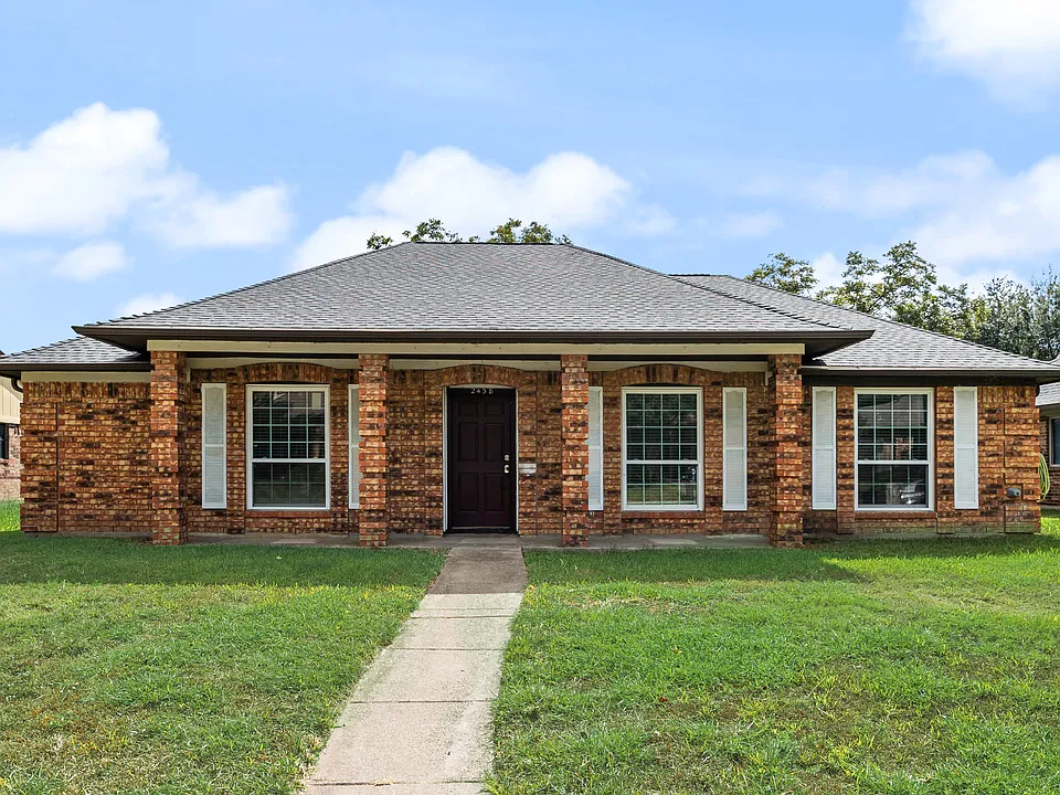 2438 Kimberly Dr