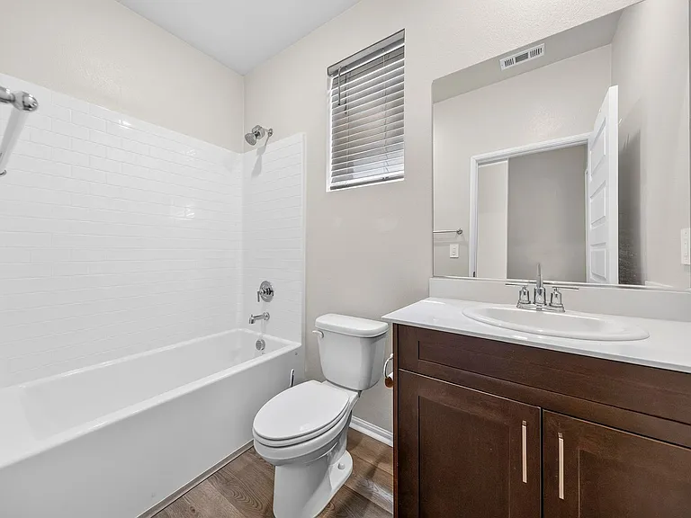 1037 Yuzu Way — Photo 14