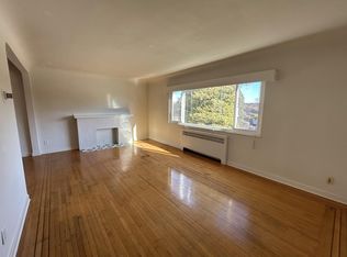 735 Royal Ave #115, New Westminster, BC V3M 1J6