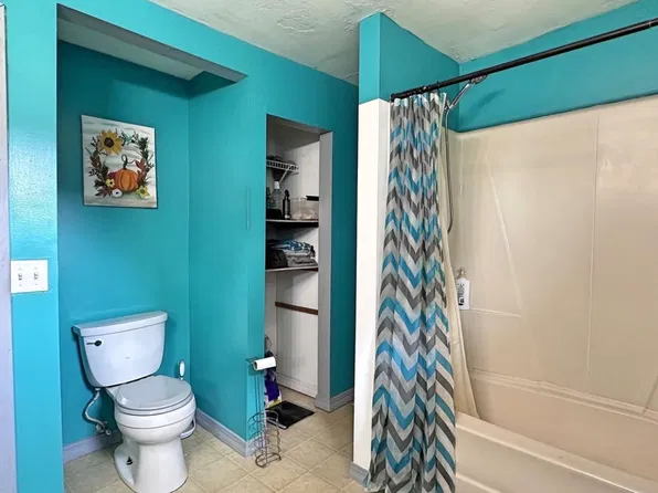811 McKinley St, Janesville, WI 53548